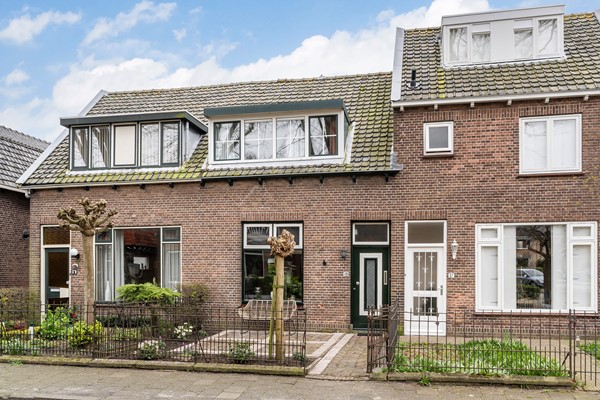 Verkocht: Super sfeervolle, hoogwaardig afgewerkte woning met drie slaapkamers aan de rand van het centrum van Maasland